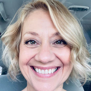 Meet your Posher, April